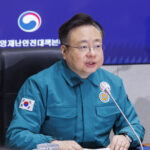 Health minister voices deep regret over SNU medical professors’ resignation decision