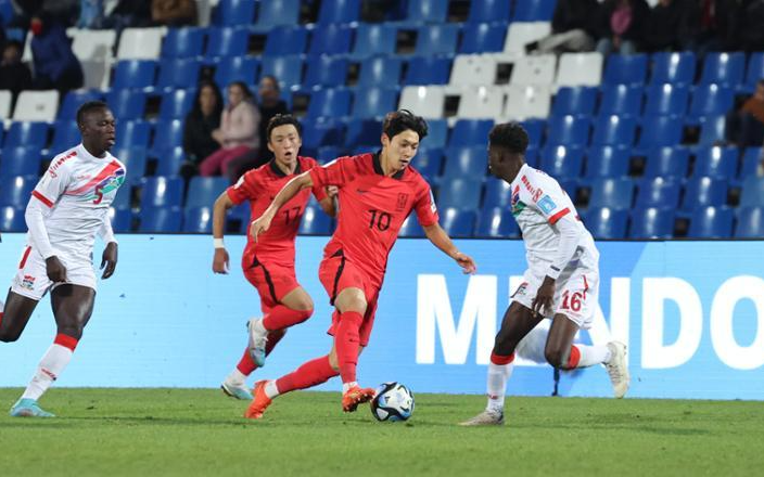 Stoke City midfielder Bae Jun-ho dropped from Korean squad for Olympic qualifiers