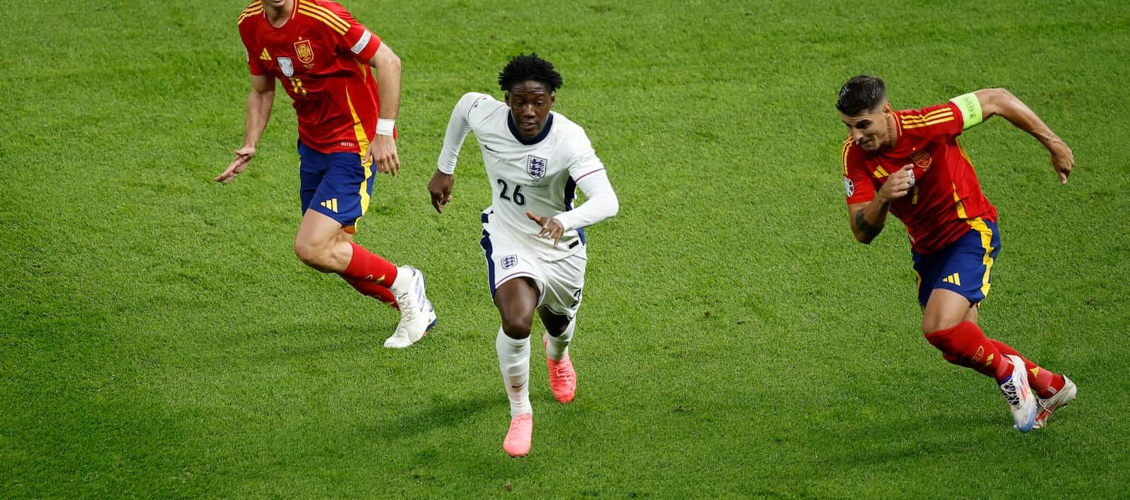 Kobbie Mainoo unable to lift his team as England suffer Euro 2024 final heartbreak – Man United News And Transfer News