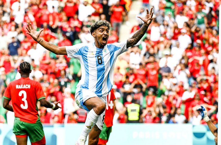 Gol Argentina Kontroversial, Spanyol Susah Payah Taklukkan Uzbekistan