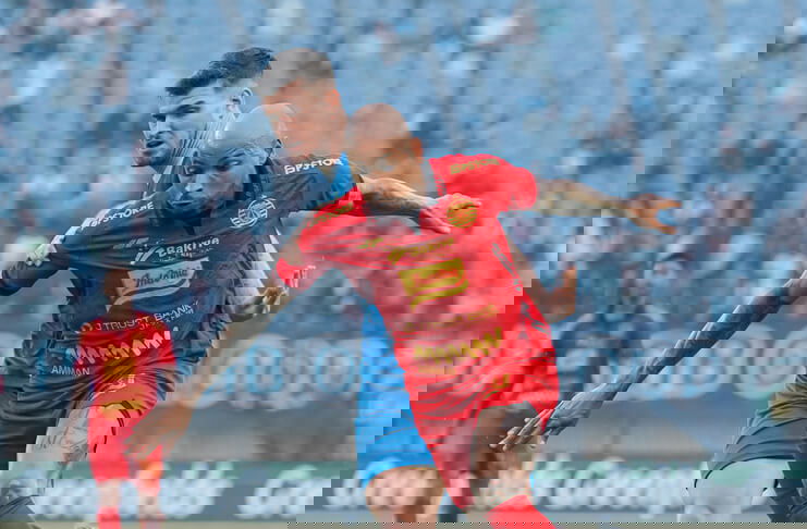 Carlos Pena Di Ujung Tanduk Sejak Persija Dikalahkan Persib