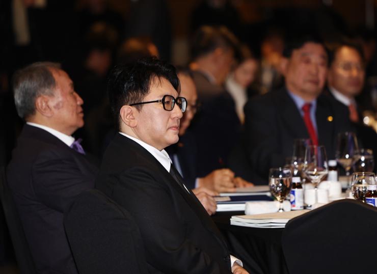 Bourse operator to enhance pre-IPO review after HYBE CEO’s windfall profit