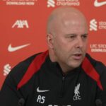 Arne Slot publicly disagrees with Dominik Szoboszlai’s comments