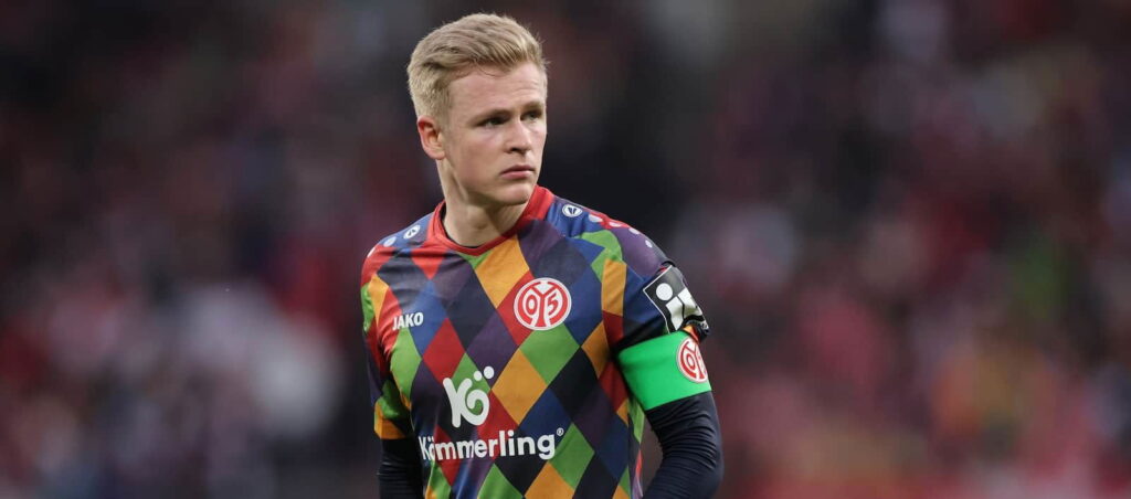 Man United add free-scoring Mainz striker Jonathan Burkardt to shortlist – Man United News And Transfer News