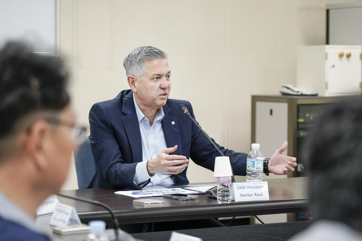 GM Korea CEO visits Changwon plant amid US tariff-related exit concerns