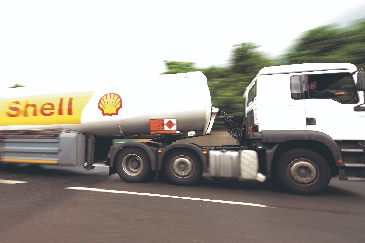 Shell ‘in talks to acquire BP’