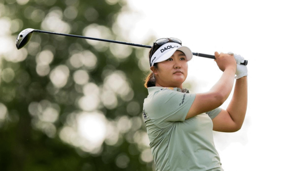 2 Koreans sit 2 back of opening-round lead at LPGA major