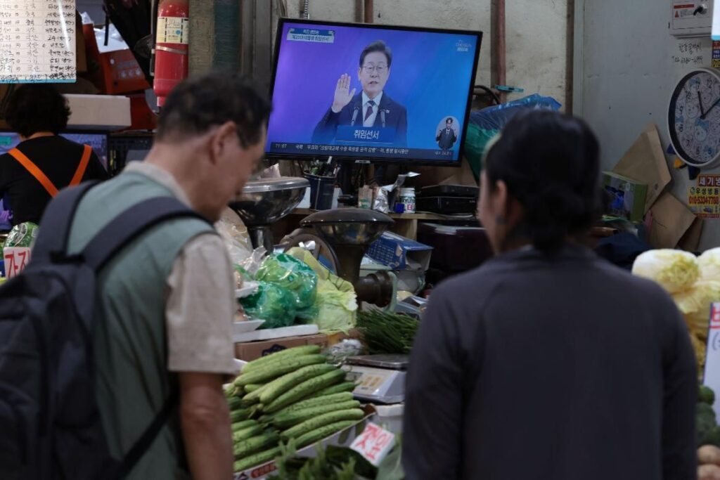 [POLL] 7 out of 10 liberals favor fiscally responsible approach to expanding welfare