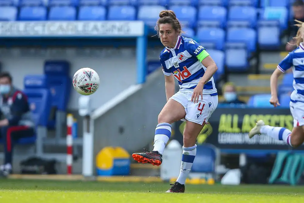 Fara Williams puts Reading 1-0 up in the FA Cup 4th Round. Photo: Neil Graham / ngsportsphotography.com