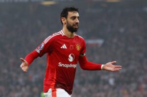 FPL notes: Fernandes haul, Vardy injury latest + inconsistent Spurs 1