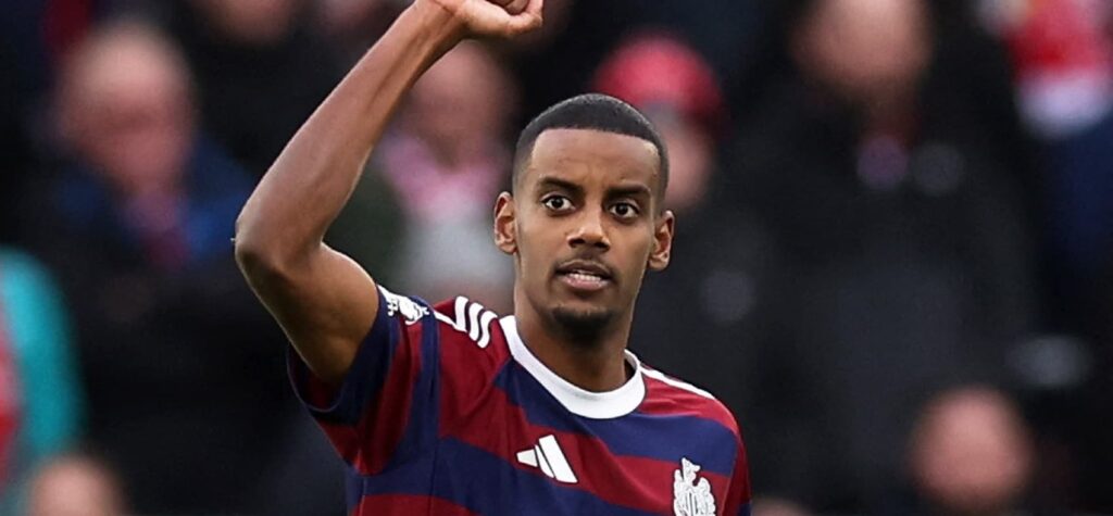 FPL notes: 'Ill' Isak, Howe on centre-backs + Odegaard absence 1