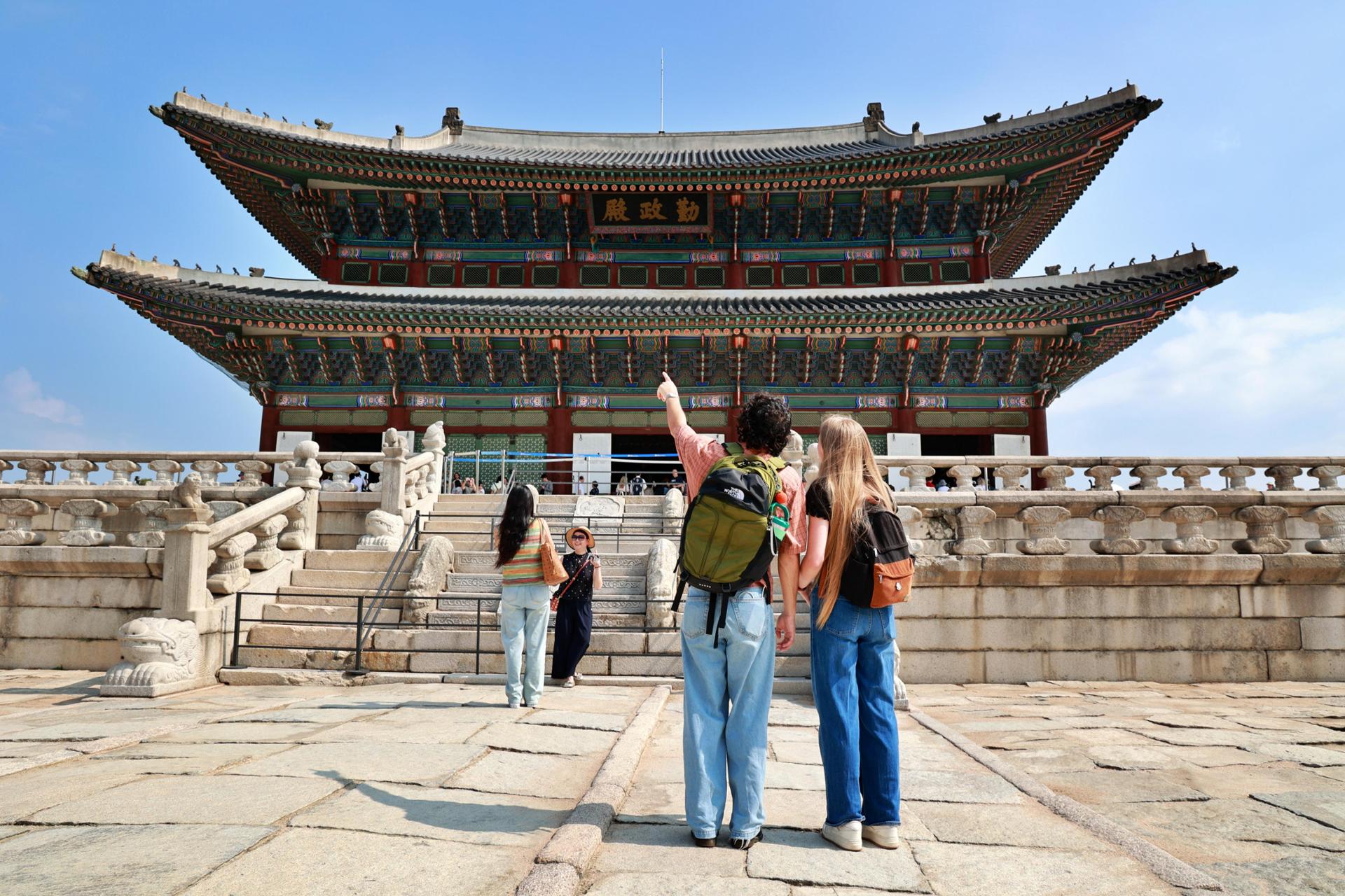 Two rarely opened sites at Gyeongbok Palace to welcome visitors this month
