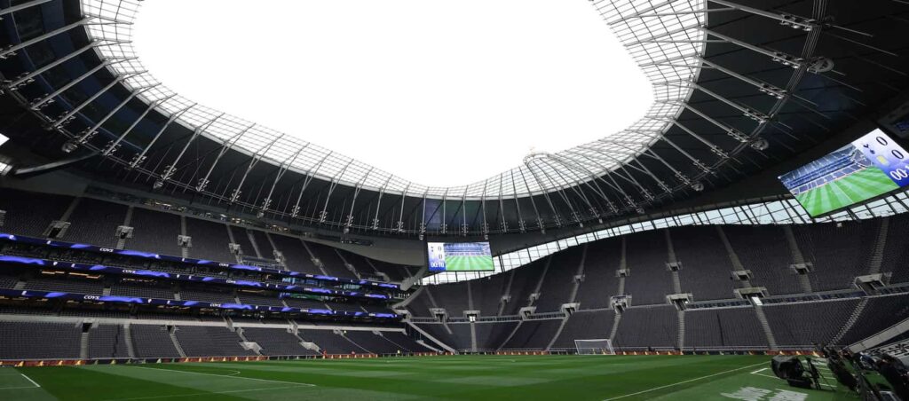 Richarlison + Watkins subs, no Udogie