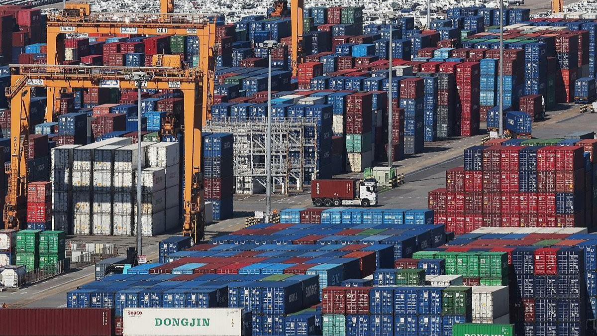 ICT exports up 12% in October on AI server chips