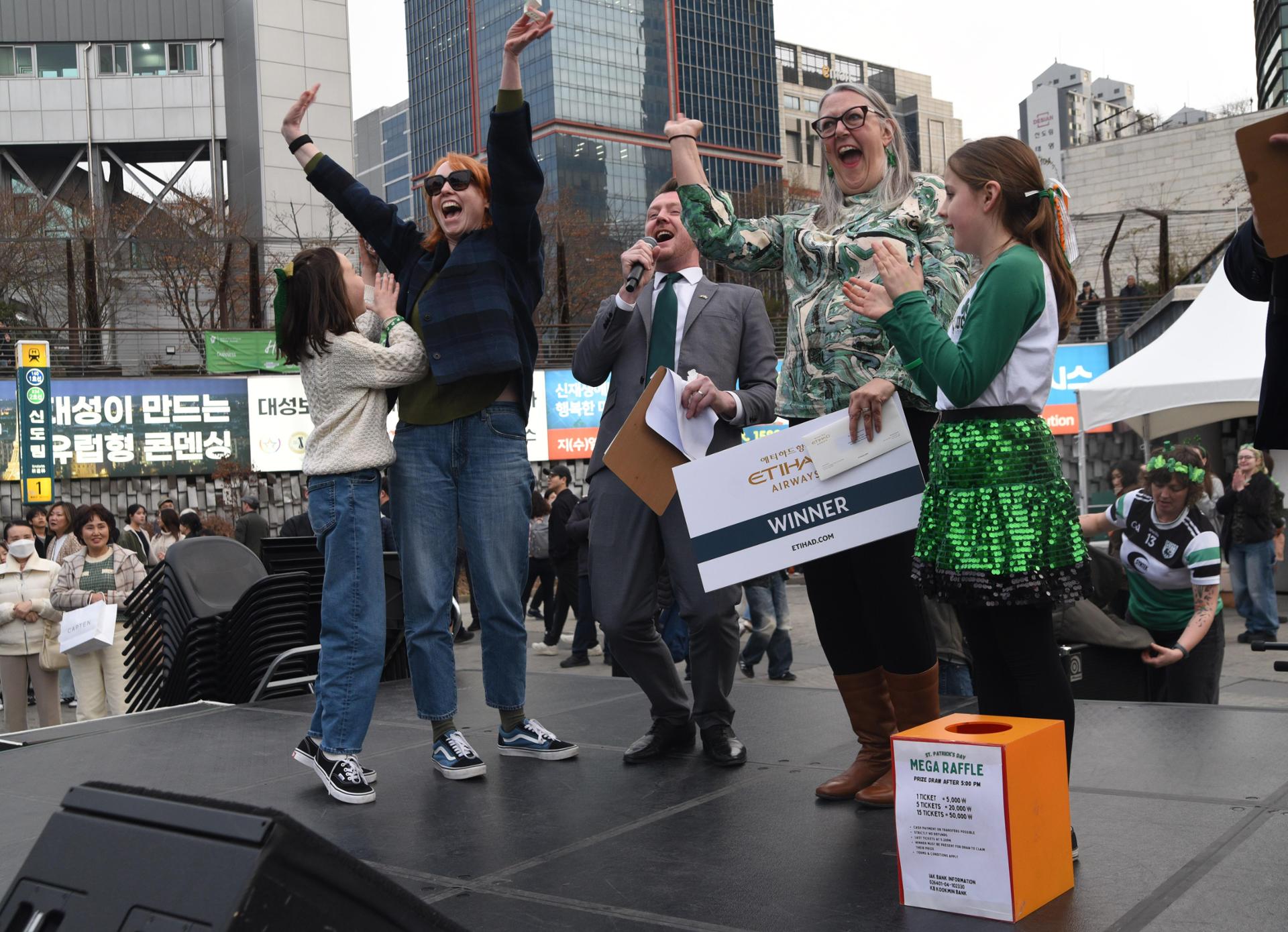Seoul goes green for St. Patrick’s Day Festival