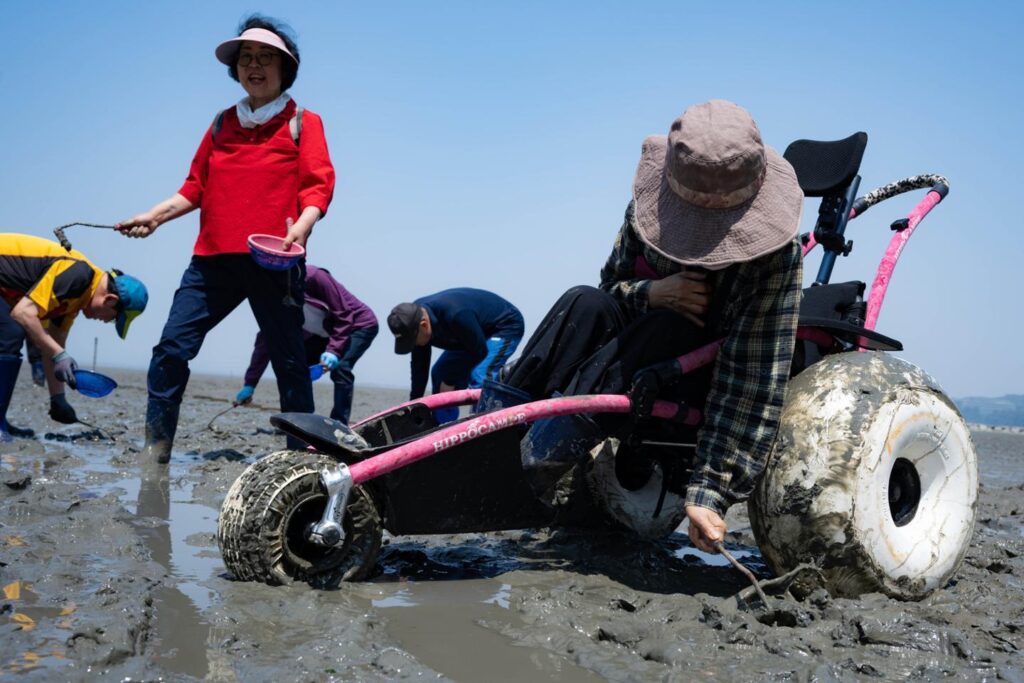 From mudflats to canoeing, Korea expands barrier-free tourism