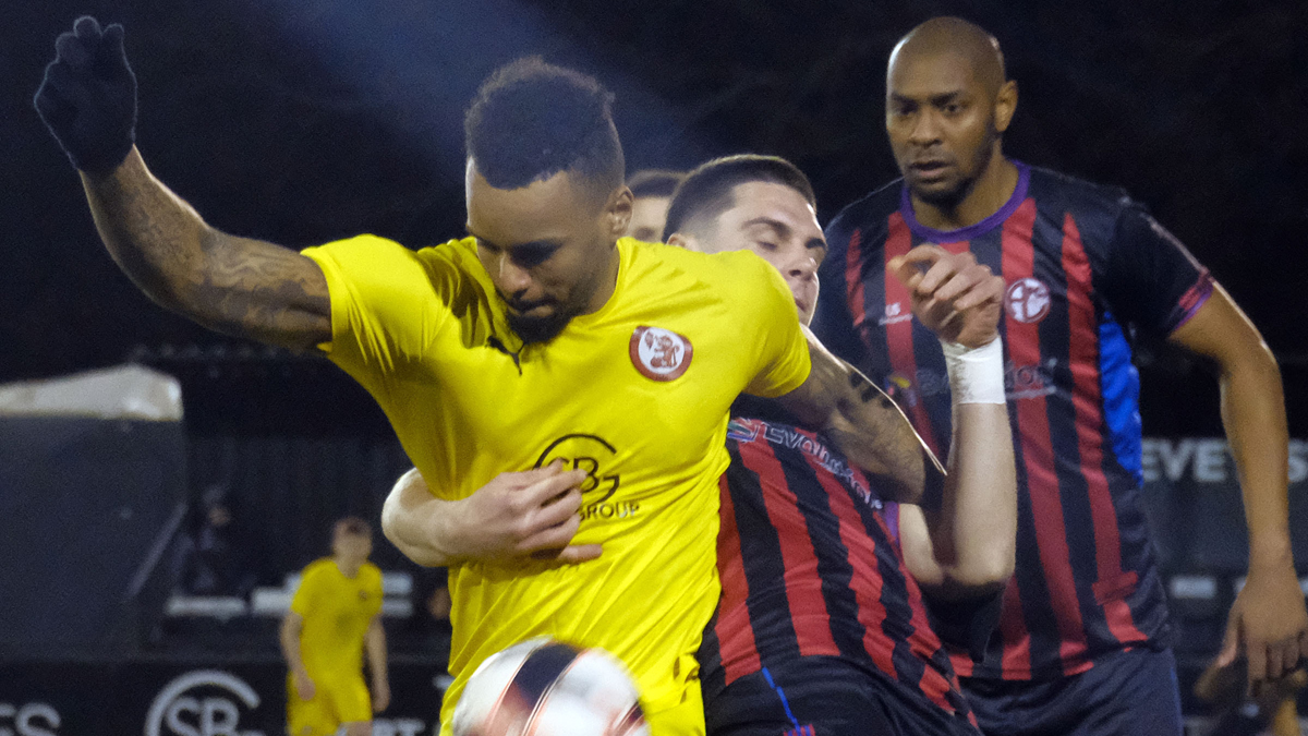Sandhurst Town begin manager search – Football in Berkshire