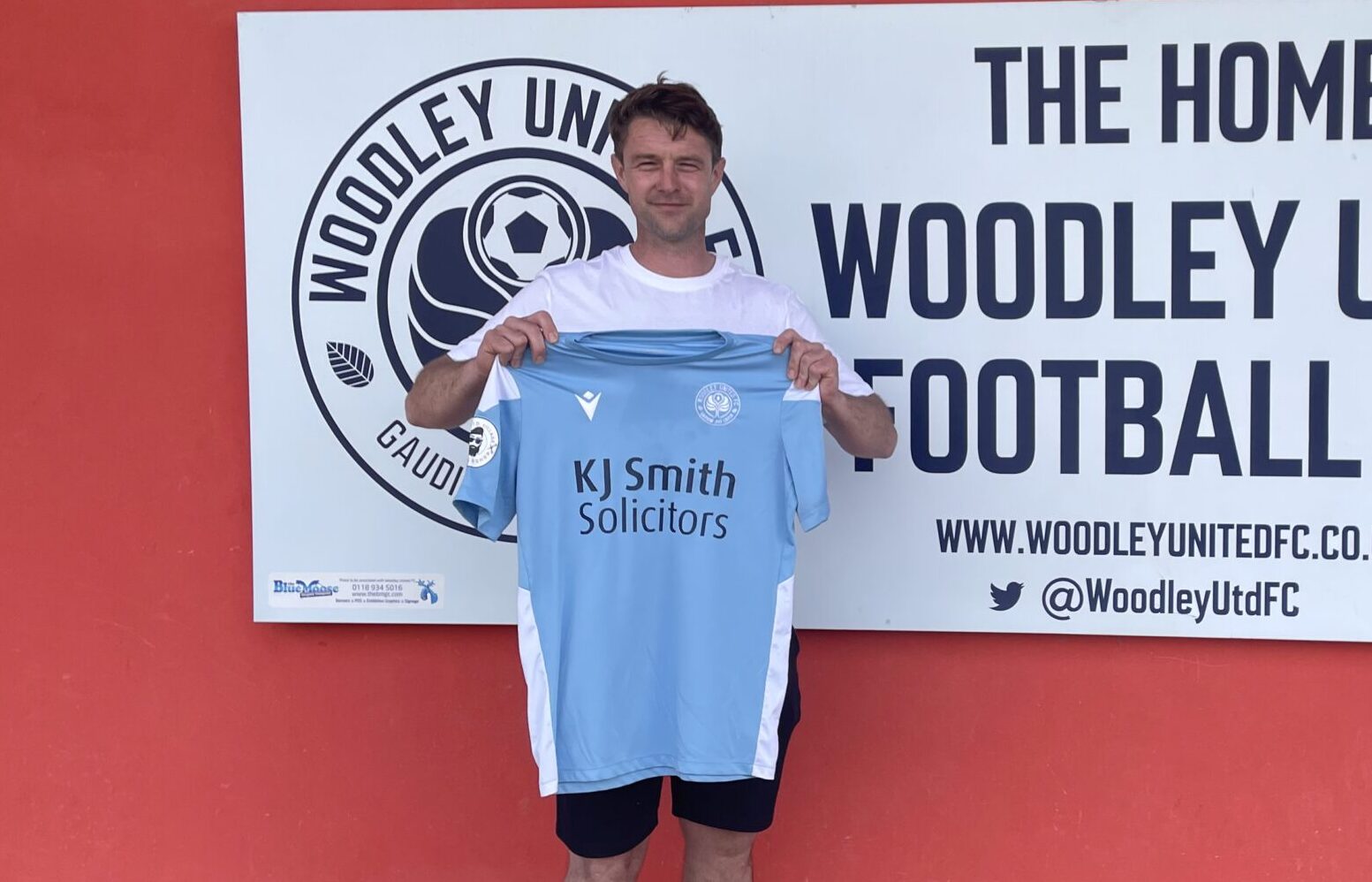 Eliot Whitehouse checks in at Woodley United – Football in Berkshire