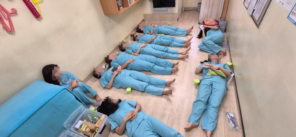 Overcrowded and overheated, Korean prisons become intolerable for both inmates and officers
