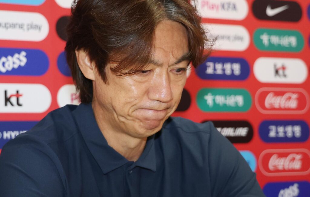 Hong Myung-bo steps down as Korea coach after World Cup early exit