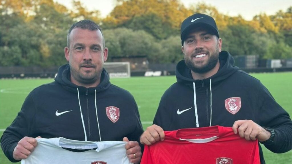 Sandhurst Town boss confirms management team for Wessex League season – Football in Berkshire
