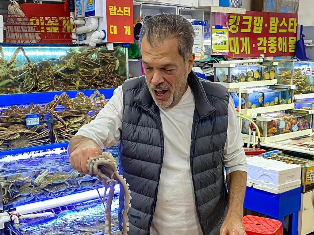 Luxury travelers more captivated by Noryangjin fish market than fine dining