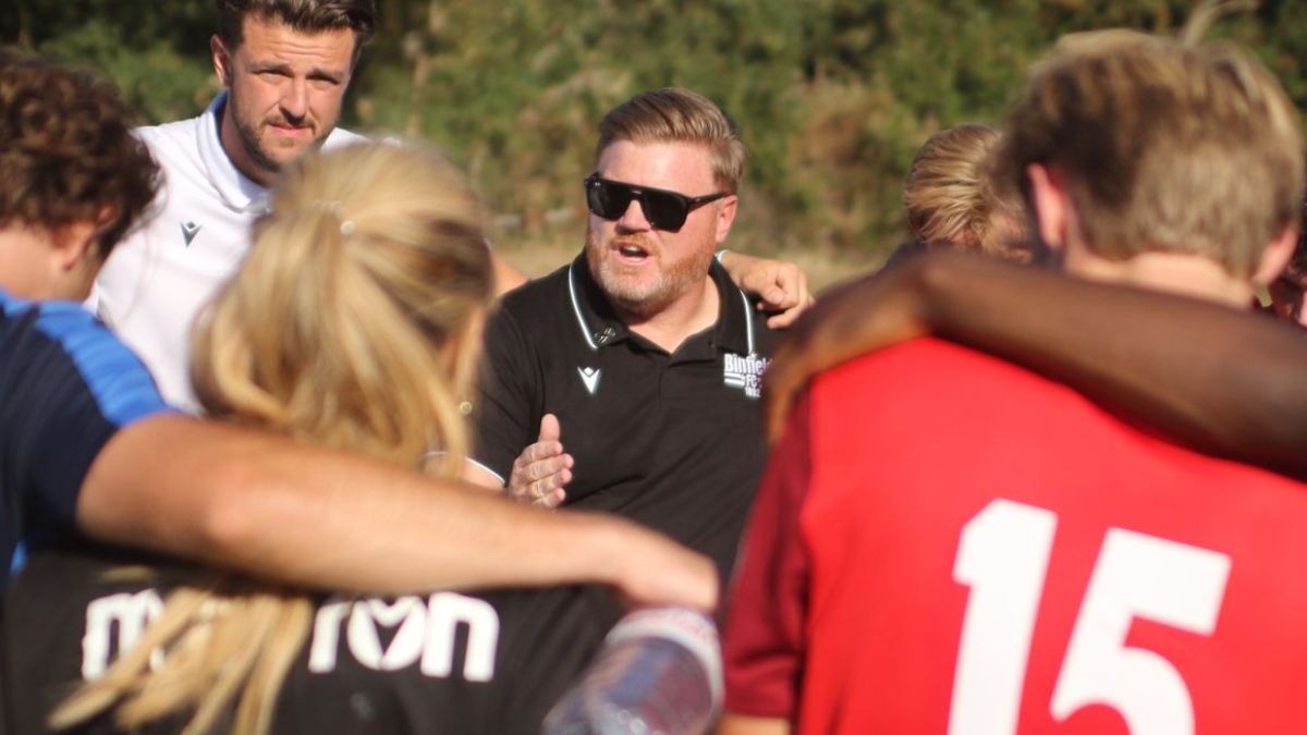 Binfield boss on cancer diagnosis and encouraging coaches, players and fans to stay safe in the heat – Football in Berkshire